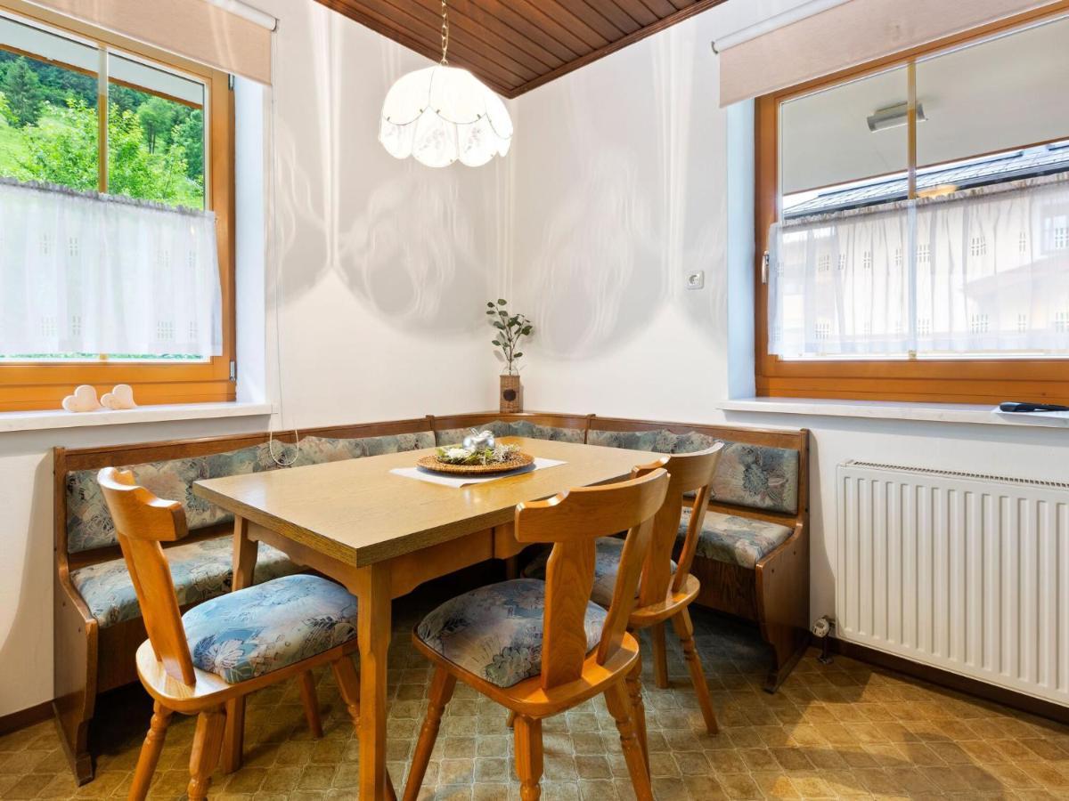 Spacious In With Garden